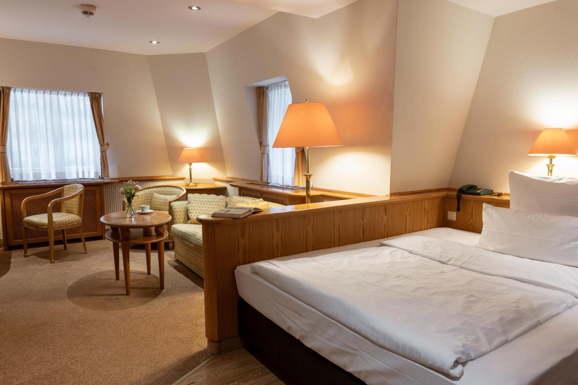 Waldhaus Reinbek Hotel Екстериор снимка
